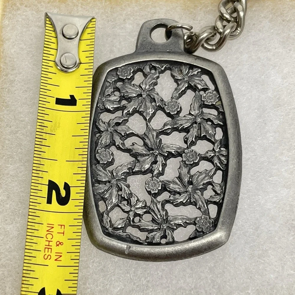 Vintage 1991 Kakapo Pewter Key Chain Fob Ring Floral Filigree